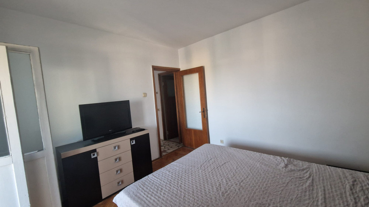 Apartament 3 camere, decomandat, 72mp, cartier 1 mai, zona Ciuperca