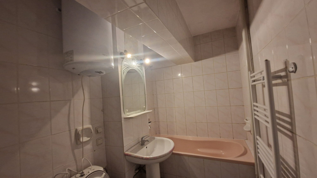 Apartament 3 camere, decomandat, 72mp, cartier 1 mai, zona Ciuperca