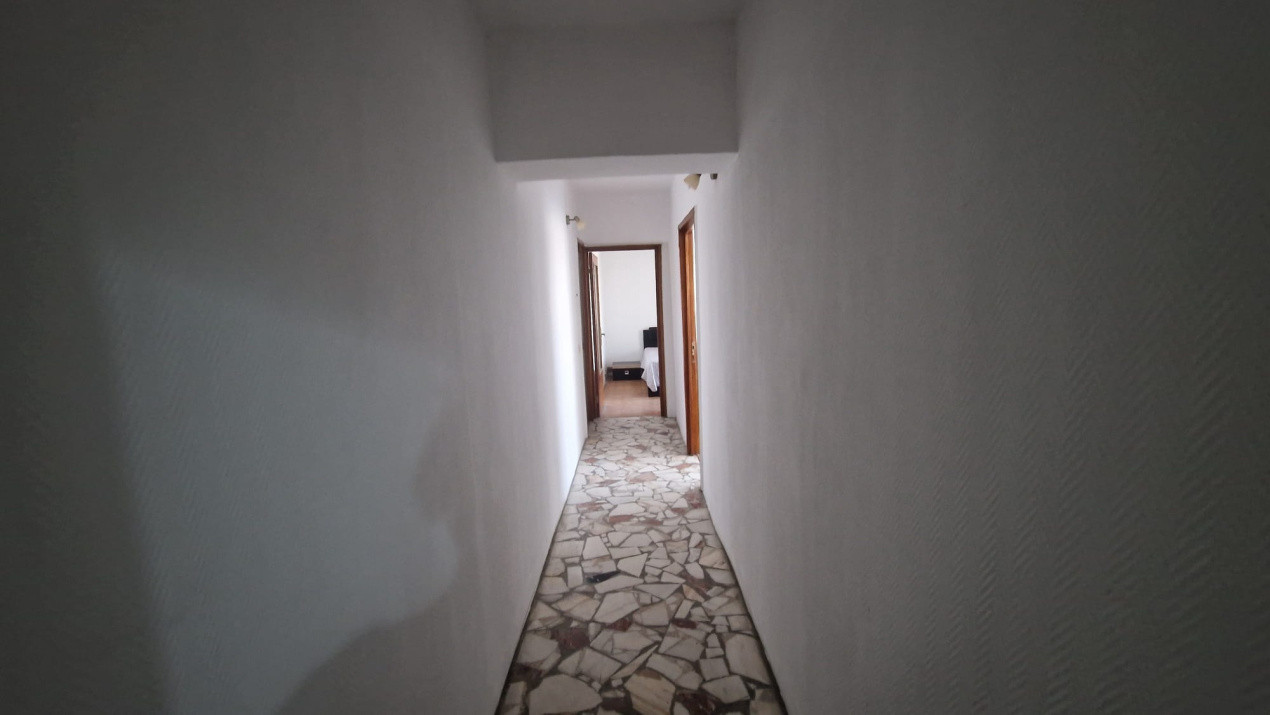 Apartament 3 camere, decomandat, 72mp, cartier 1 mai, zona Ciuperca