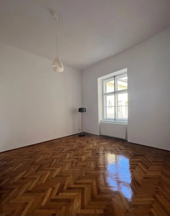 🏛️ Închiriere apartament superb – stil neoclasic, ultracentral, Sibiu 🏙️