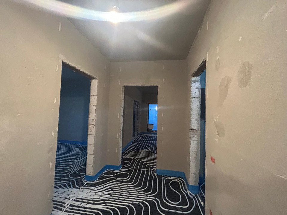 Casa plan parter, la rosu, 380 MP, 110 MP utili, Preajba