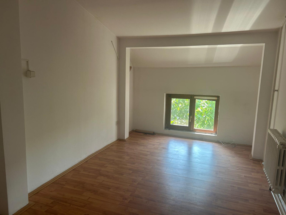 Casa S+P+M, 245 MP teren, 201 MP utili, Central