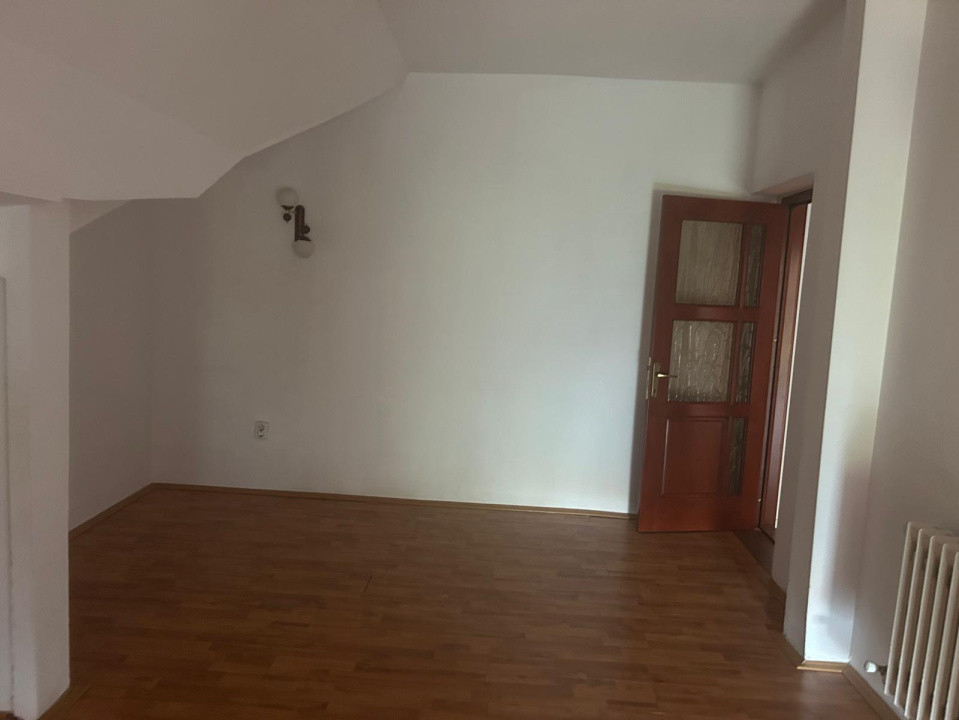 Casa S+P+M, 245 MP teren, 201 MP utili, Central