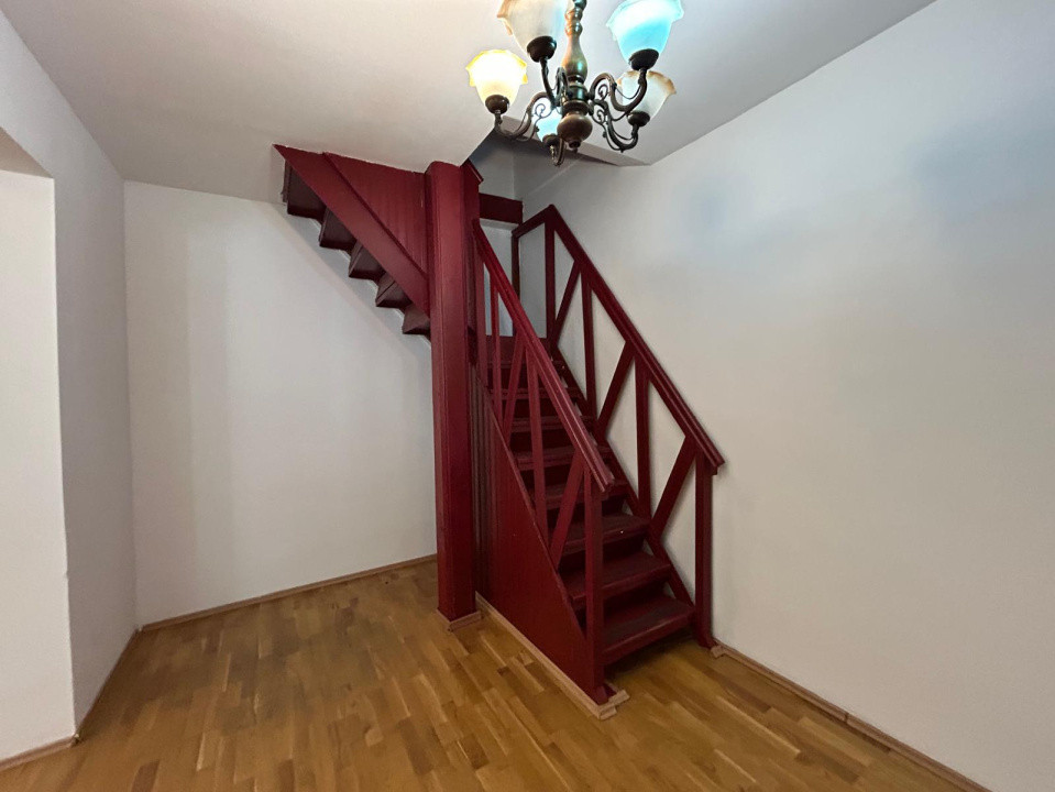 Casa S+P+M, 245 MP teren, 201 MP utili, Central