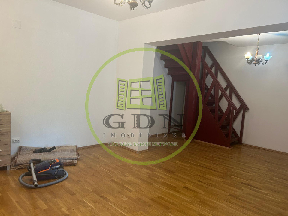 Casa S+P+M, 245 MP teren, 201 MP utili, Central