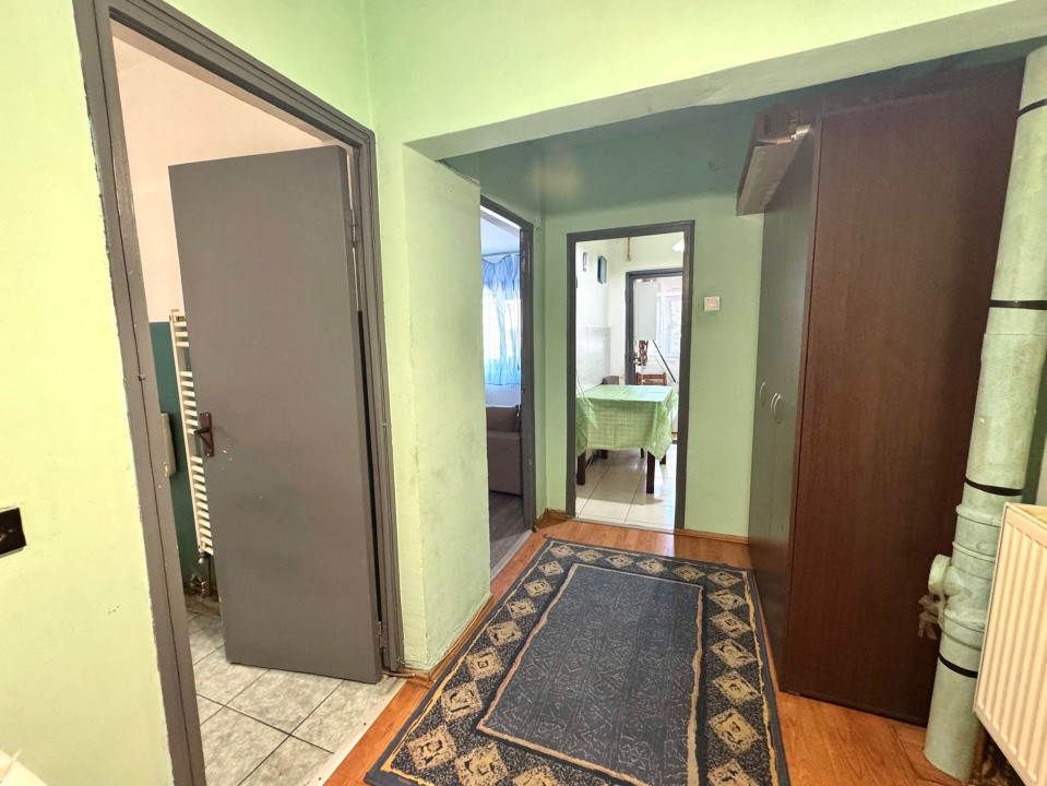 Apartament cu 1 camera de vanzare - etaj 1 - Decebal