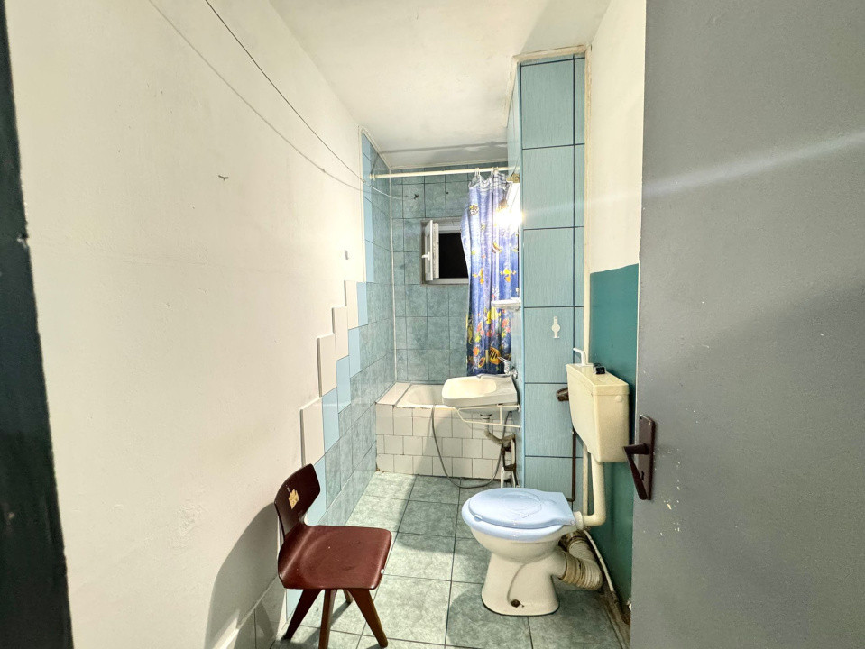 Apartament cu 1 camera de vanzare - etaj 1 - Decebal