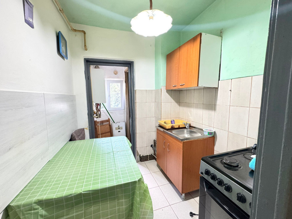 Apartament cu 1 camera de vanzare - etaj 1 - Decebal