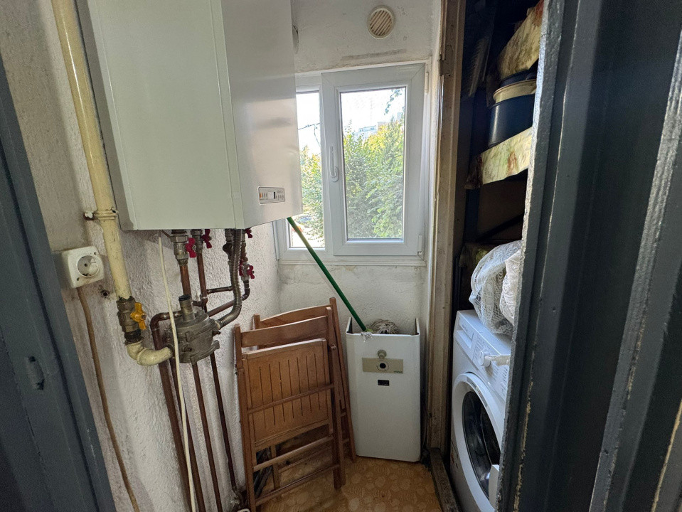 Apartament cu 1 camera de vanzare - etaj 1 - Decebal