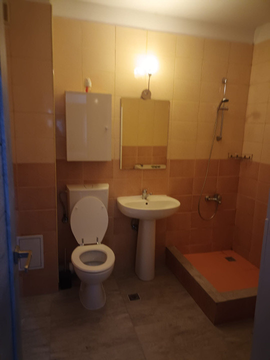 Apartament 2 cam de inchiriat Floresti!