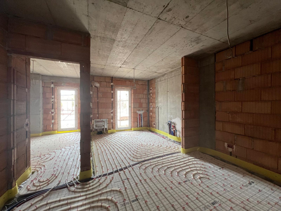 Apartament cu 2 camere si terasa de 47 mp zona Centru Vechi