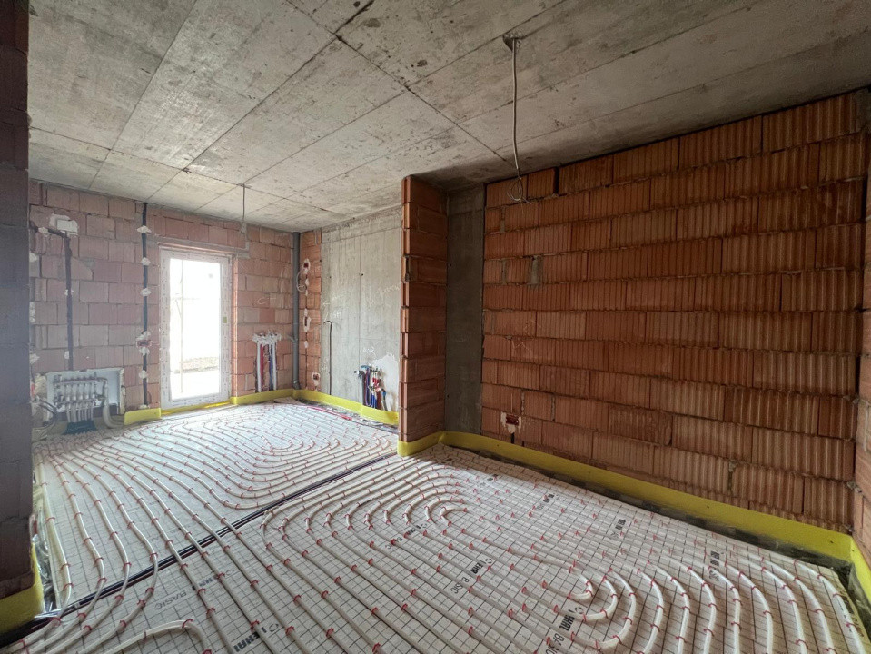 Apartament cu 2 camere si terasa de 47 mp zona Centru Vechi