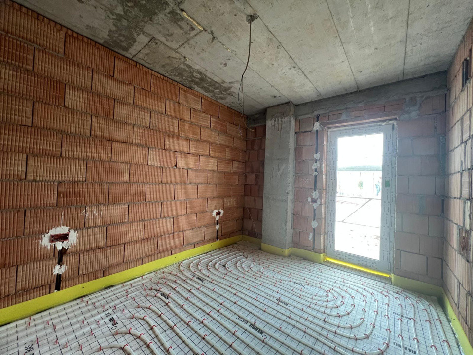 Apartament cu 2 camere si terasa de 47 mp zona Centru Vechi