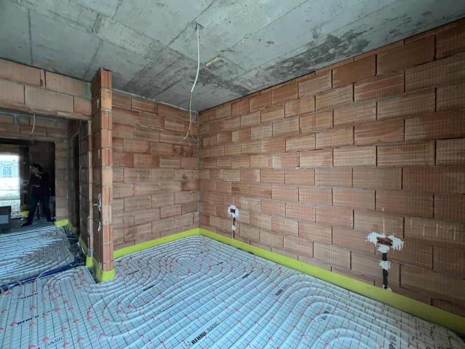 Apartament cu 2 camere si terasa de 47 mp zona Centru Vechi