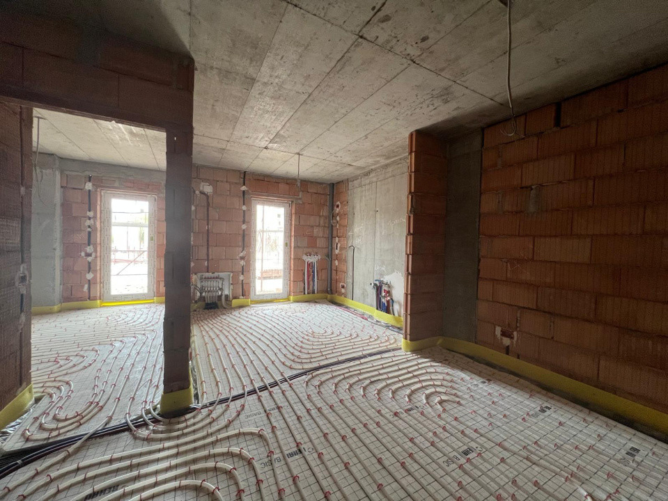 Apartament cu 2 camere si terasa de 47 mp zona Centru Vechi