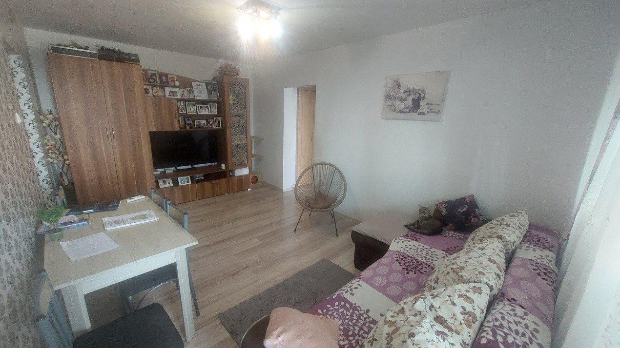 Apartament doua camere semidecomandat, Valea Rosie zona Spitalul Militar