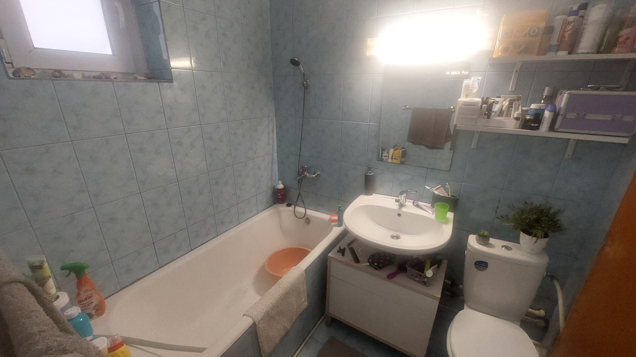 Apartament doua camere semidecomandat, Valea Rosie zona Spitalul Militar