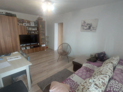 Apartament doua camere semidecomandat, Valea Rosie zona Spitalul Militar