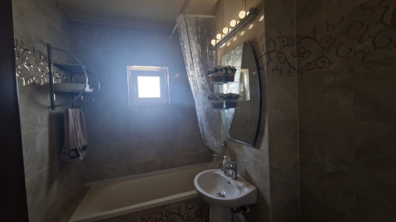 Apartament 2 camere, decomandat, 59mp, Calea Bucuresti, zona Lidl