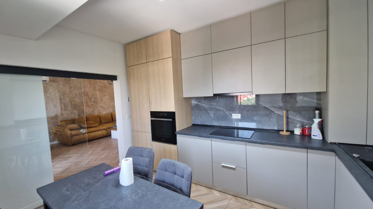 Apartament doua camere, decomandat, 72mp, Facultatea de Medicina