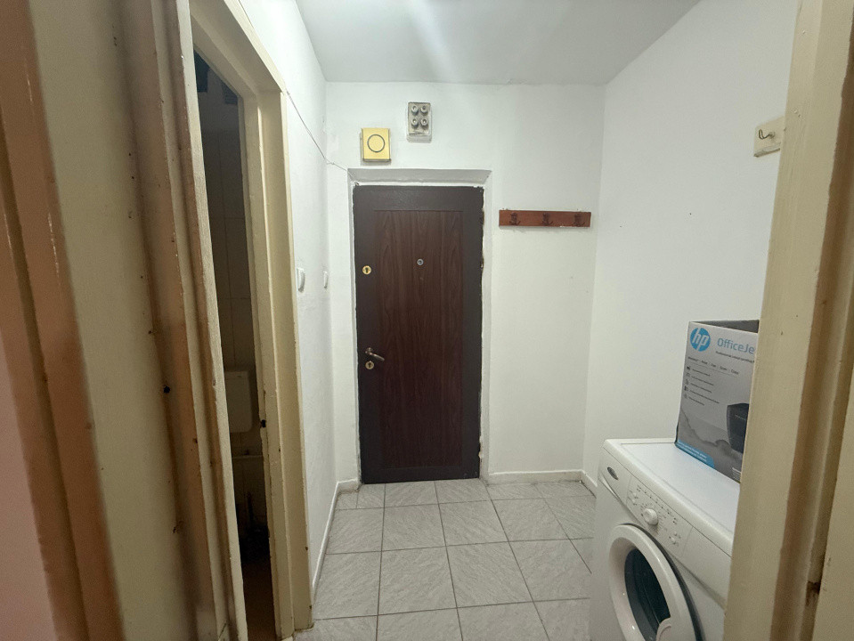 Garsoniera semidecomandata, 30,50 mp, Brazda lui Novac 