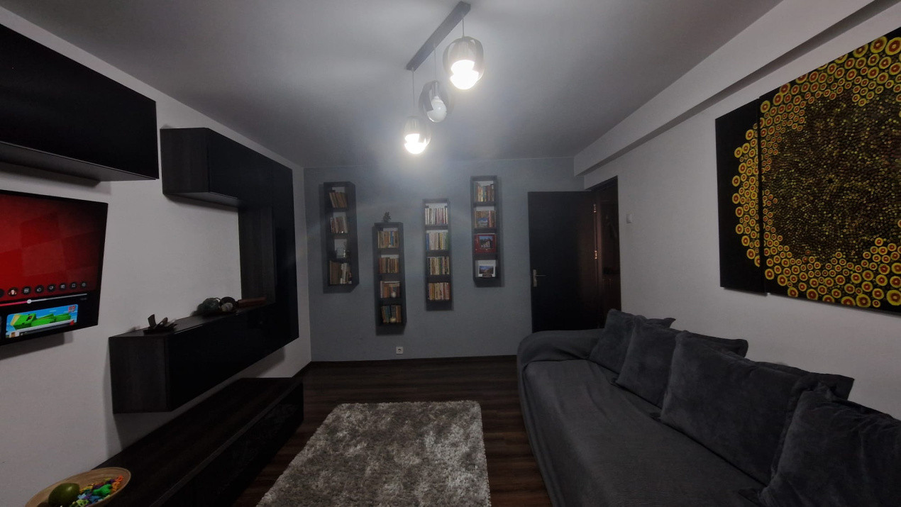 Apartament decomandat, 2 camere, 58mp, Rovine, zona Helmat