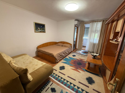 Garsoniera semidecomandata, 30,50 mp, Brazda lui Novac  Craiova, Brazda lui Nova