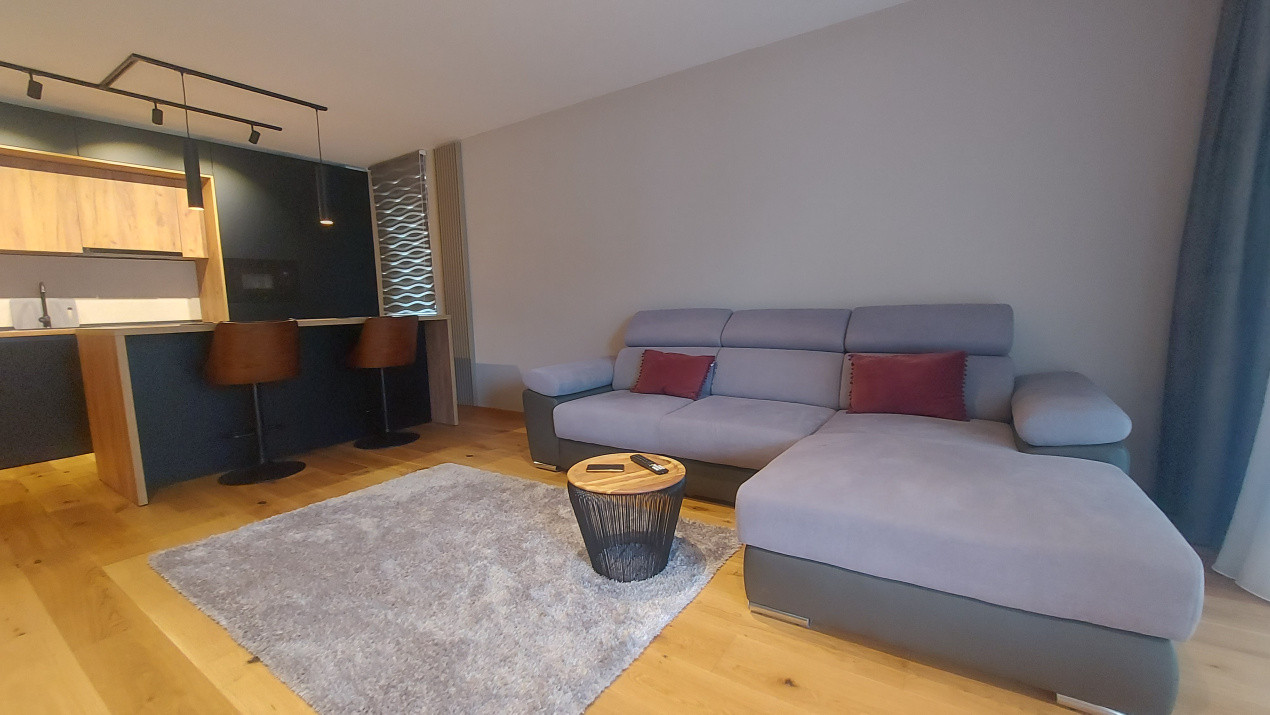 Apartament premium cu 2 camere – Prima închiriere – Urban Plaza, Brașov