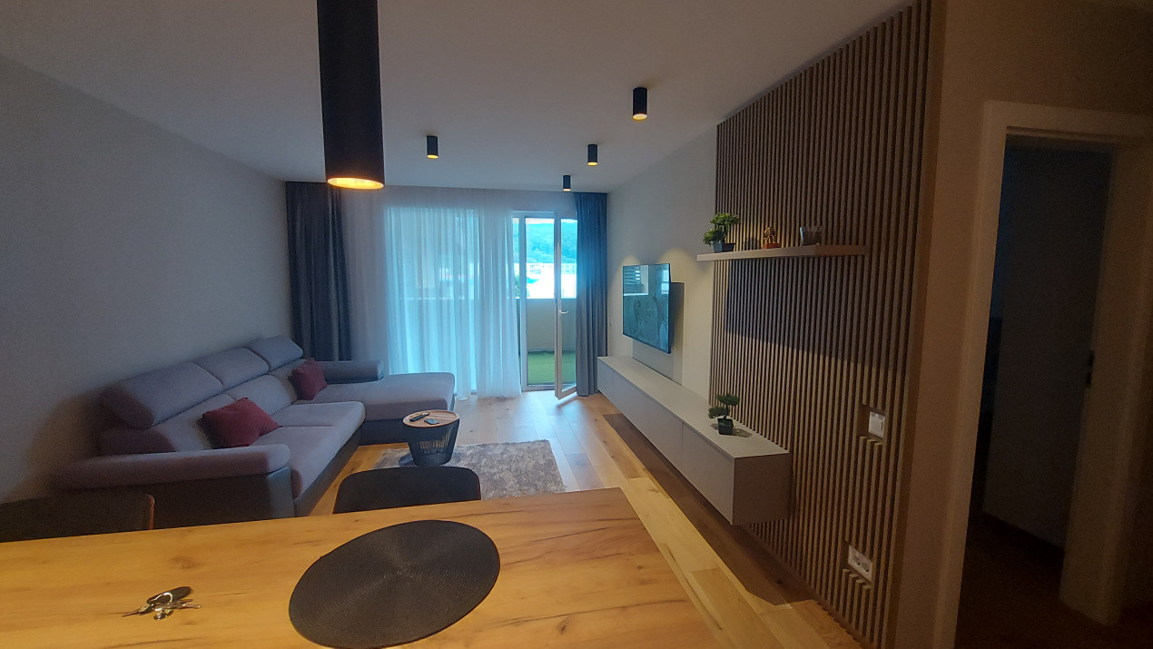 Apartament premium cu 2 camere – Prima închiriere – Urban Plaza, Brașov