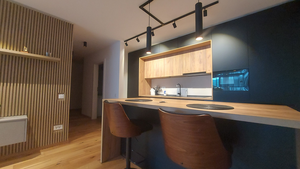 Apartament premium cu 2 camere – Prima închiriere – Urban Plaza, Brașov