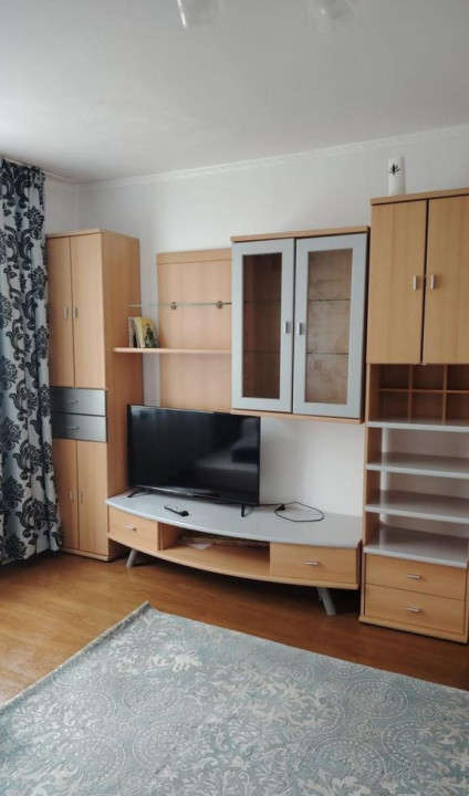 CHIRIE 2 camere decomandate | Centrul Civic 