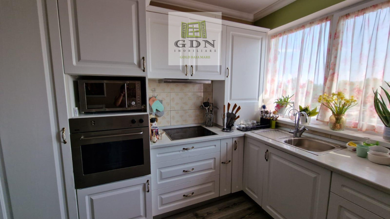 Inchiriere apartament - 3 camere pe 2 nivele - Republicii