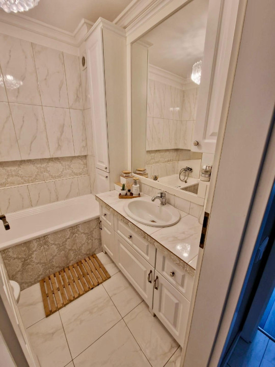Inchiriere apartament - 3 camere pe 2 nivele - Republicii