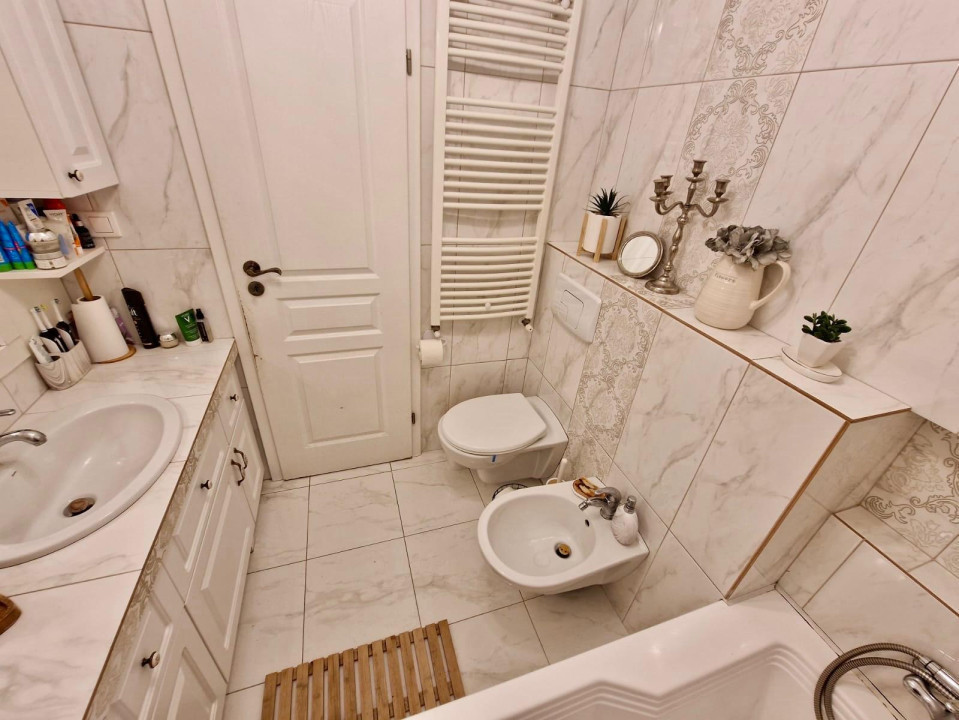 Inchiriere apartament - 3 camere pe 2 nivele - Republicii