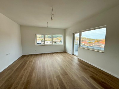 De vânzare apartament nou, finisat 3 camere, 74 mp. - Comuna Baciu 