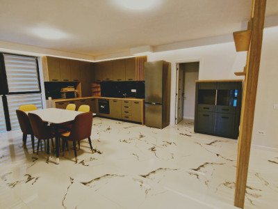 Apartament 3 camere lux - de închiriat – Prima închiriere – Ultracentral