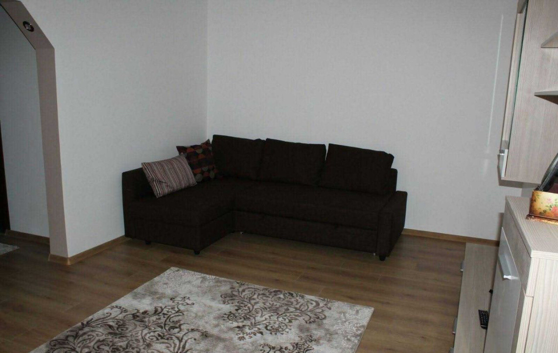 Apartament 2 camere de închiriat – Strada Toamnei, Centru Civic