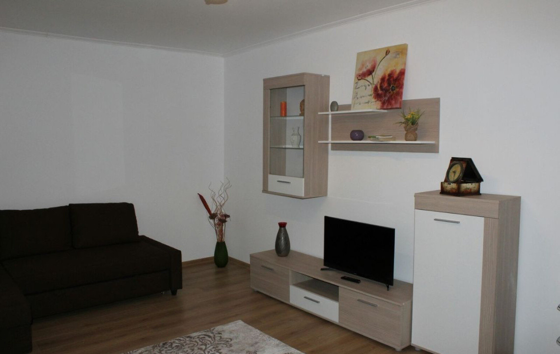 Apartament 2 camere de închiriat – Strada Toamnei, Centru Civic