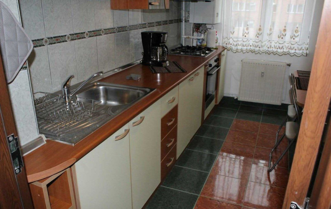 Apartament 2 camere de închiriat – Strada Toamnei, Centru Civic