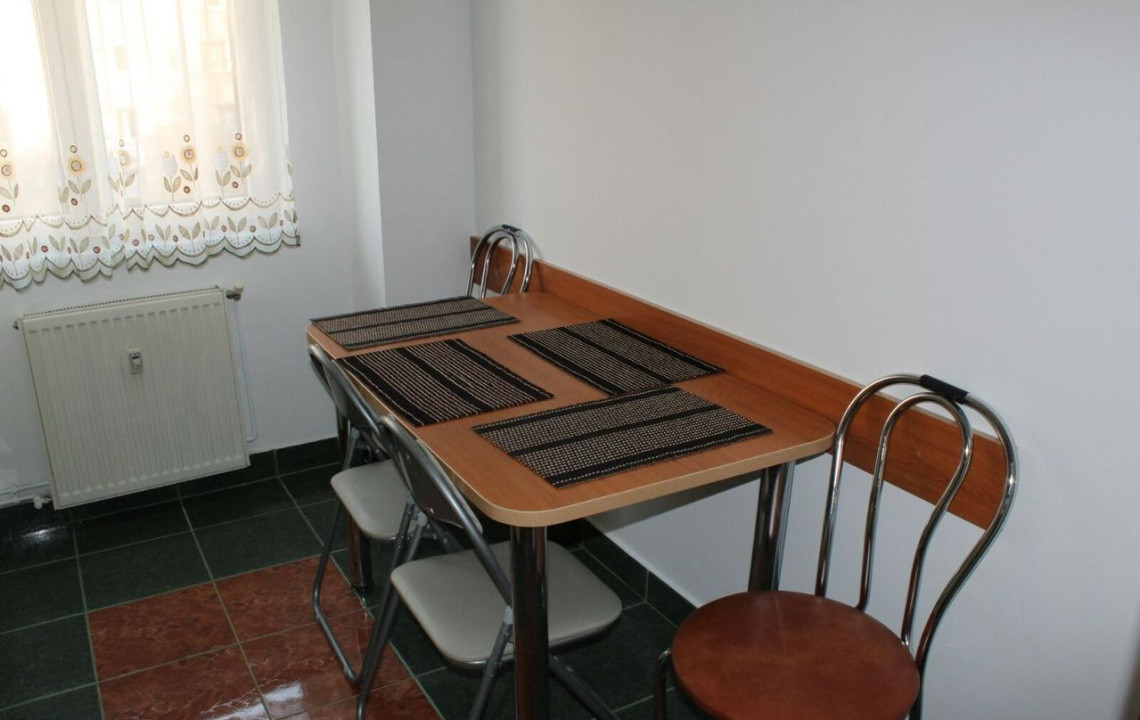 Apartament 2 camere de închiriat – Strada Toamnei, Centru Civic