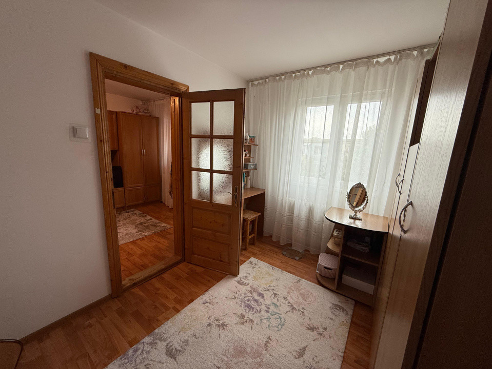 Apartament 2 camere, semidecomandat, 41 mp, Craiovit, Bulevardul Tineretului
