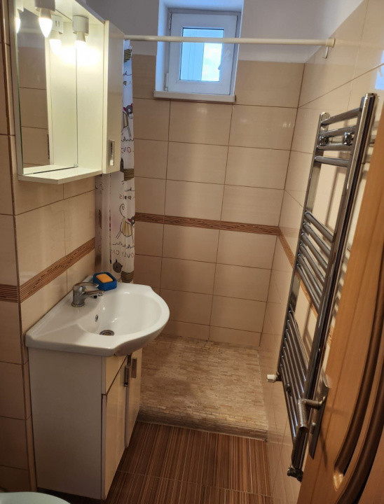 Apartament de închiriat, 2 camere, 40mp utili, zona Cedonia