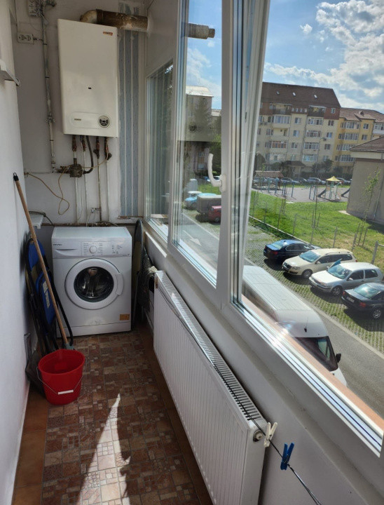 Apartament de închiriat, 2 camere, 40mp utili, zona Cedonia