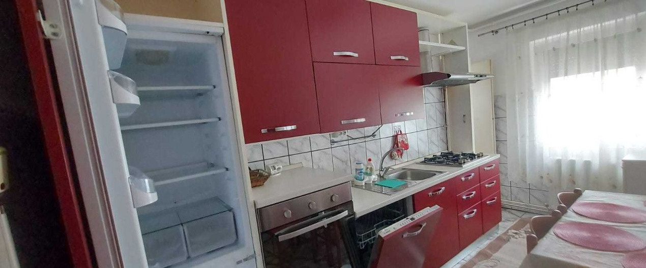 Apartament de inchiriat 2 camere,zona Tractorul,Brasov
