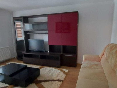 Apartament de inchiriat 2 camere,zona Tractorul,Brasov