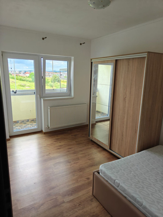 Apartament 3 cam.suprafata utila 75mp,2balcoane,Calea Cisnadiei