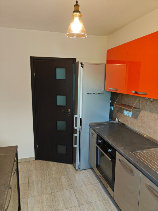 Apartament 3 cam.suprafata utila 75mp,2balcoane,Calea Cisnadiei