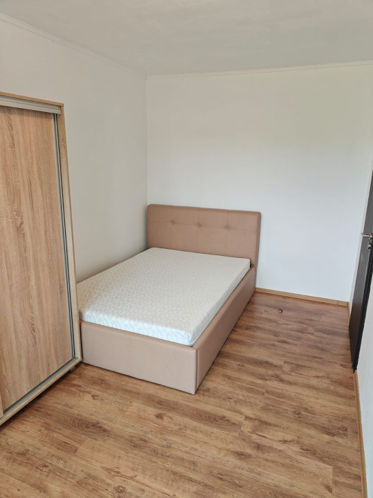 Apartament 3 cam.suprafata utila 75mp,2balcoane,Calea Cisnadiei