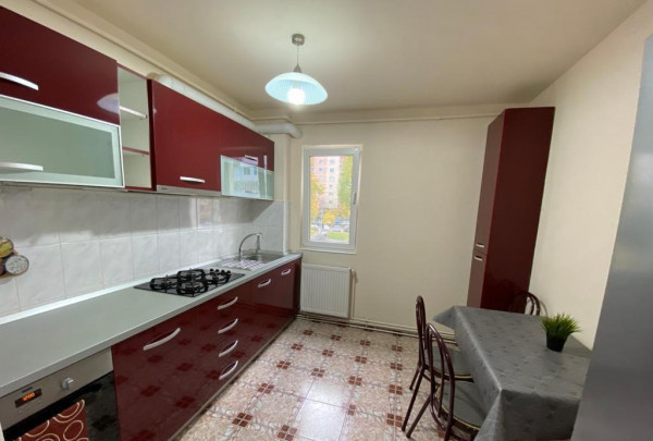 Apartament 2 camere de închiriat – Etaj 1, Luptei / Mihai Viteazu