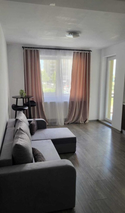 Apartament  2 camere ,zona Coresi 